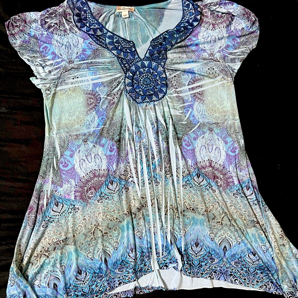 World Unity women’s top XL